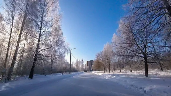 Kwartał Peterhof Petersburg Rosja Luty 2018 Zdjęcie Wykonane Samochodu Widok — Zdjęcie stockowe