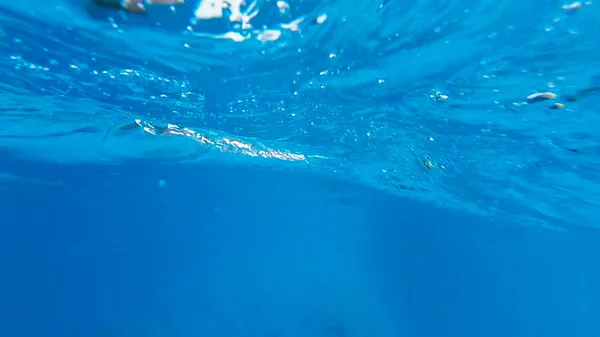 Foto Sotto Acqua Dalla Piscina Parco Acquatico Con Bolle — Foto Stock