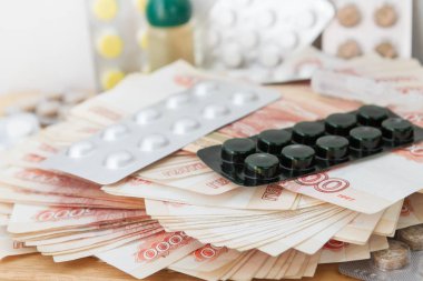 Hap ve uyuşturucu büyük Rus parası ile masaya yalan