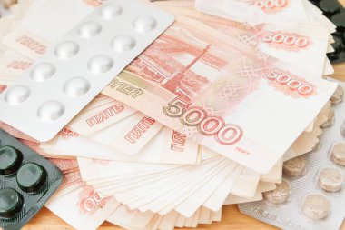 Hap ve uyuşturucu büyük Rus parası ile masaya yalan