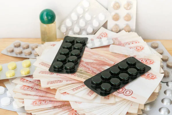 Hap ve uyuşturucu büyük Rus parası ile masaya yalan