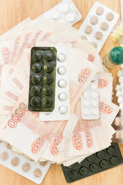 Hap ve uyuşturucu büyük Rus parası ile masaya yalan