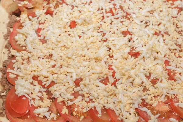 Готовить Пиццу Мясом Овощами Сыром — стоковое фото