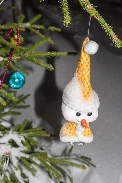 Christmas Tree Toy Weighs Tree Night Winter — Stock Photo, Image