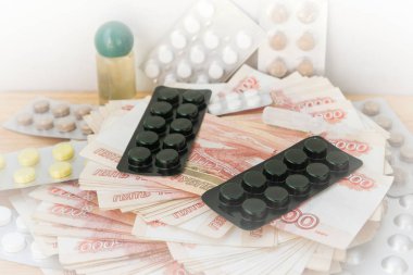 Hap ve uyuşturucu büyük Rus parası ile masaya yalan