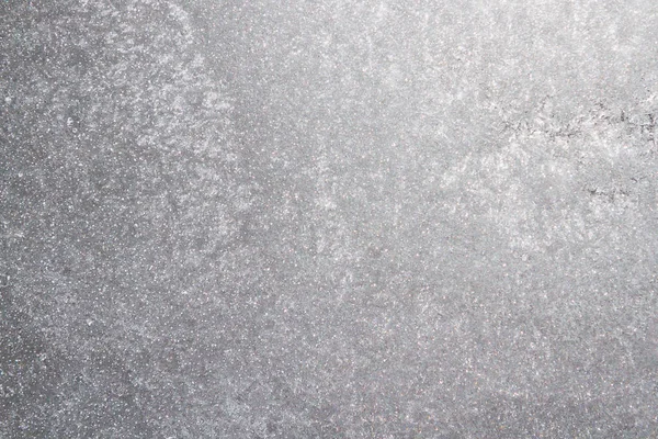 Akşam bir titreme renk ile fotoğraflandı pencere dondurulmuş