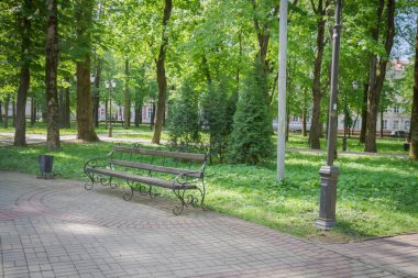 Smolensk güneşli bir bahar.
