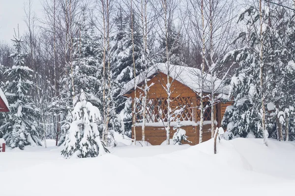 Wooden gazebo at a private house in the winter near the forest — Stock Photo, Image