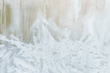 Sabahın erken saatlerinde bir donmuş buz soğuk desenleri kutu