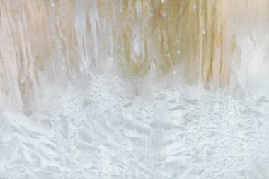 Sabahın erken saatlerinde bir donmuş buz soğuk desenleri kutu