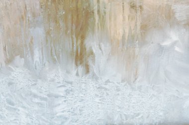 Sabahın erken saatlerinde bir donmuş buz soğuk desenleri kutu