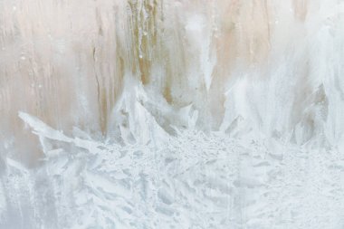 Sabahın erken saatlerinde bir donmuş buz soğuk desenleri kutu