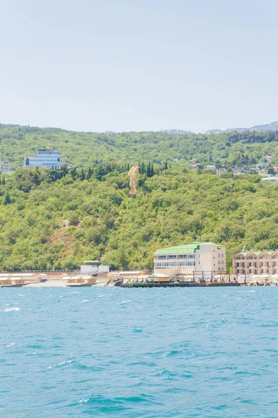 Yalta Şehri Kırım Temmuz 2019 Güneşli Bir Yaz Günü Deniz — Stok fotoğraf