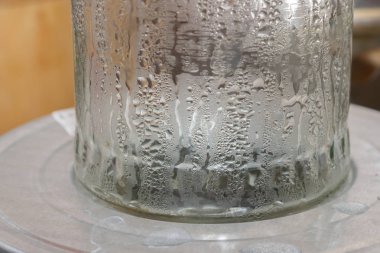 Hasat ve w için canning için cam kavanoz sterilizasyonu