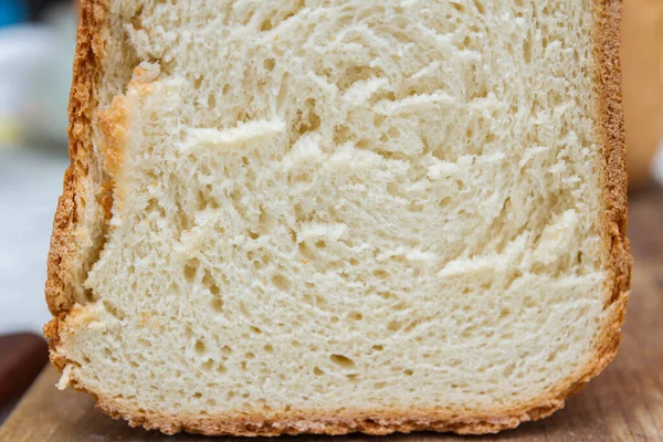 Świeżo Upieczony Chleb Został Upieczony Domu Maszynie Chleba — Zdjęcie stockowe
