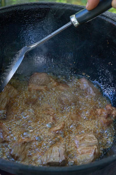 Pilaf Cuisson Dans Chaudron Sur Gril Extérieur Été — Photo