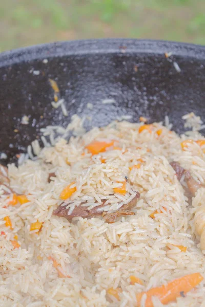 Cozinhar Pilaf Caldeirão Grelha Lado Fora Verão — Fotografia de Stock