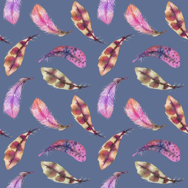 Seamless modeli ile suluboya pembe, mor ve kahverengi tüyleri, mavi bir arka plan üzerine boyalı el