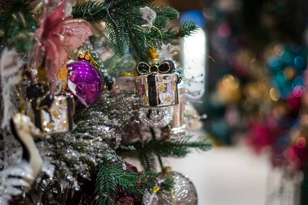 Árbol Navidad Decorado Con Juguetes Navidad Color — Foto de Stock