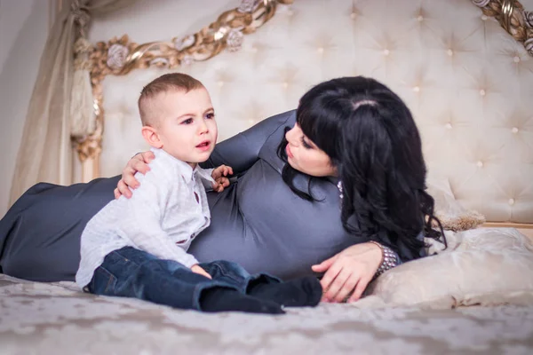 Mom Consoled Crying Two Year Old Son — Stock Photo, Image