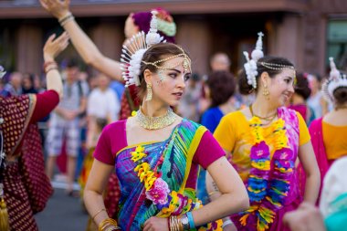 Kiev, Ukrayna - 26 Mayıs 2017: Khreshchatyk Caddesi'ndeki Vedik festivali sırasında Hare Krishnas Alayı