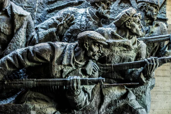 Kijów, ojczyzna. Pomnik zwycięstwa żołnierzy radzieckich w II wojnie światowej. — Zdjęcie stockowe