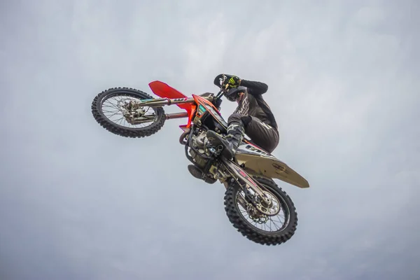 Colpo Del Pilota Professionista Motocross Sulla Sua Moto — Foto Stock