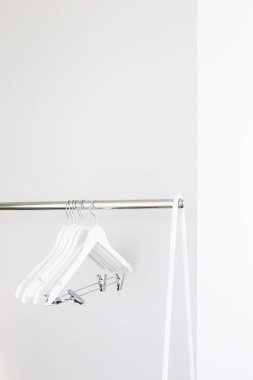 askı elbise ile modern clothesline