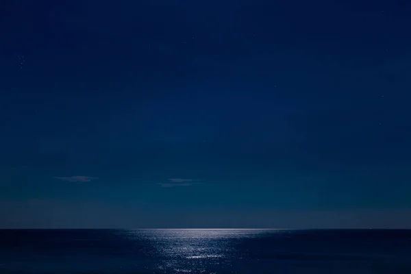 Cielo Nocturno Con Mar Suave — Foto de Stock
