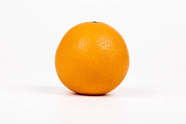 Orange Frais Sur Fond Blanc — Photo