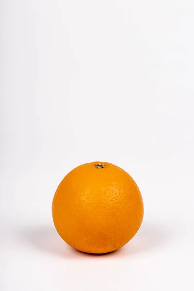 Orange Frais Sur Fond Blanc — Photo