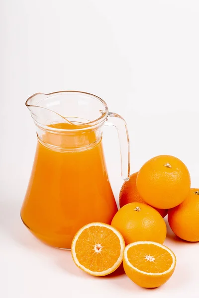 Pot Verre Jus Orange Frais Avec Orange Fraîche Sur Fond — Photo