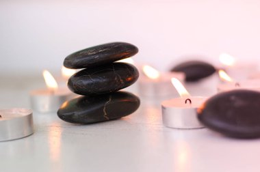 Sağlık spa mumlar yanan
