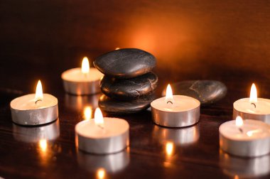 Sağlık spa mumlar yanan