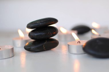 Sağlık spa mumlar yanan