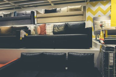 IKEA Malaysia.Ikea kanepeler ekran geniş 1943 yılında İsveç ve Dünya'nın en büyük mobilya perakendeci kuruldu.