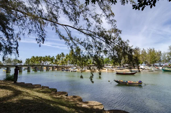 Hermosa Vista Del Paisaje Marino Con Grupo Barco Pesquero Tradicional — Foto de Stock