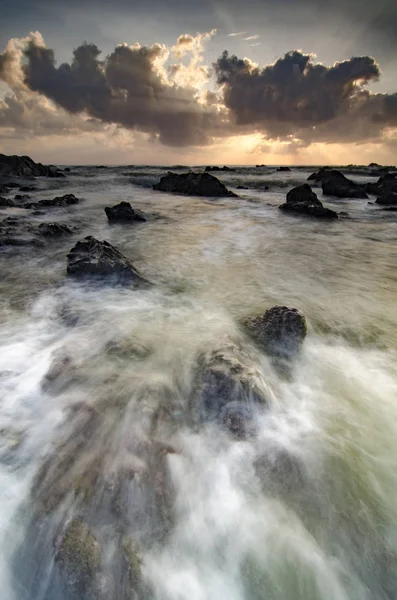 Hermoso Paisaje Matutino Con Impresionante Fondo Salida Del Sol Formación — Foto de Stock