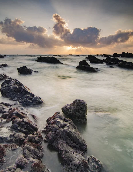 Impresionante Luz Del Sol Paisaje Salida Del Sol Pandak Beach — Foto de Stock