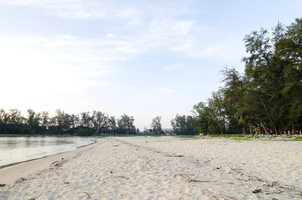 Laguna Kuala Ibai Ubicada Entgganu Malasia Marea Baja Playa Arena — Foto de Stock