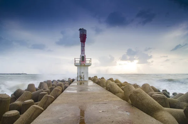 Faro Hermoso Paisaje Con Vista Mar Sobre Impresionante Fondo Del —  Fotos de Stock