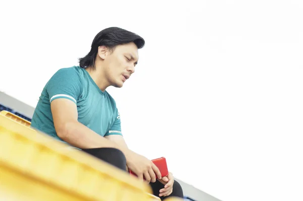 Emoção Negativa Expressão Facial Sentimentos Conceito Jovem Sentado Segurando Telefone — Fotografia de Stock