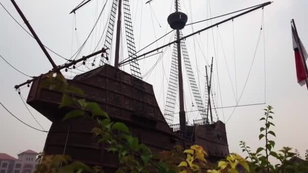 マラッカ マレーシア 2019年9月15日 フロル マール船のレプリカは 海洋博物館マラッカでの主な展示品です — ストック動画
