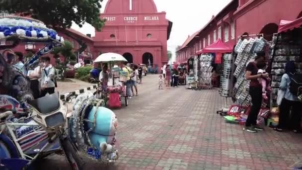Μελάκα Μαλαισία Σεπτεμβρίου 2019 Τουριστικός Στην Ολλανδική Πλατεία Στη Μελάκα — Αρχείο Βίντεο