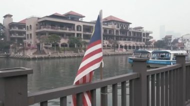 Malacca, Malezya - 14 Eylül 2019, Malacca şehrini öğlen çevreleyen kötü pus. Ekim faaliyetleri için açık orman yakma nedeniyle pus sorunu