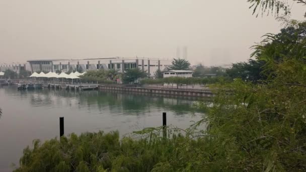 MALACCA, MALÁSIA - 15 DE SETEMBRO DE 2019: Réplica de Flor de la Mar SHip é exposições principais no Museu Marítimo Malaca — Vídeo de Stock