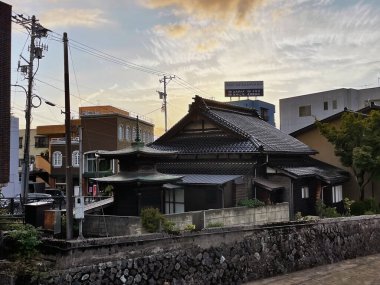 Büyüleyici İnziva: Nishi Chaya 'nın Tarihi Tahta Evleri, Kanazawa, Ishikawa, Japonya