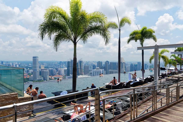 Singapore Aprilie 2018 Vizualizare Puntea Observare Sands Sky Park Crescând — Fotografie, imagine de stoc