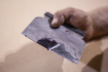 Spatula için macun.