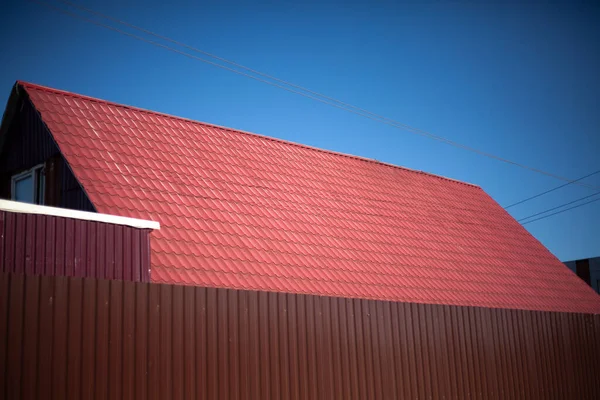 Dak van een landhuis. — Stockfoto